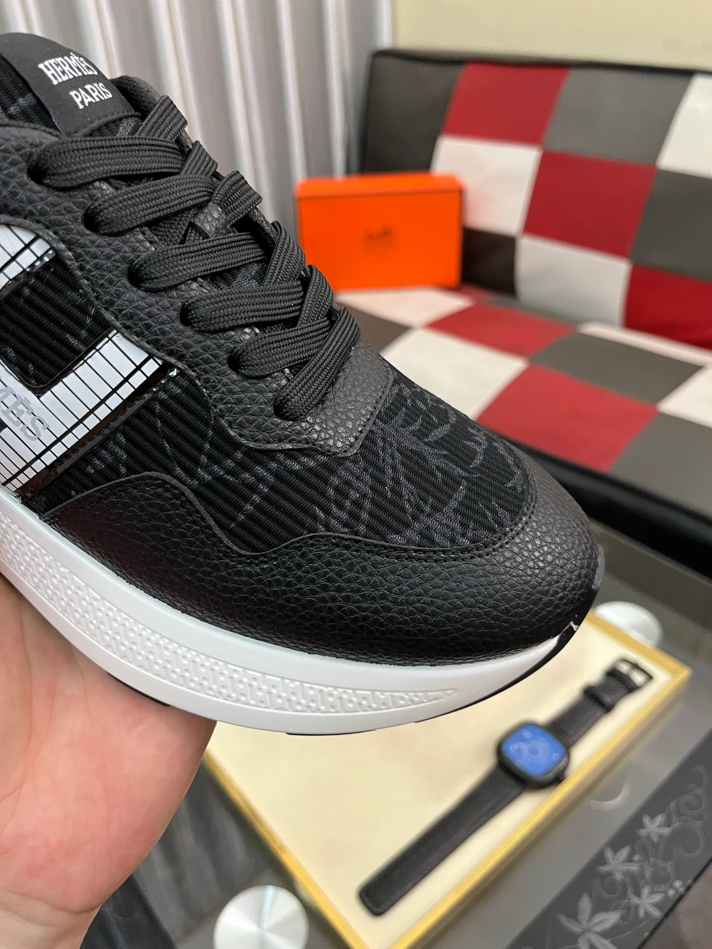 Men's shoes 💰540⌚️⌚️ HERMES/Hermès men's rest sneakers! -High-end quality original casual sports shoes -Upper: high nappa calfskin, forging technology, knitted fabric, shoe brand webbing, injection molded brand logo -Inner: foot pad; water-dyed cowhide -Outsole: ultra-light TPU·rubber; two-color molded outsole -Ultra-high quality control·fine workmanship: highlighted (high-end·luxury·grade) Size: 38-443️⃣Colors available
